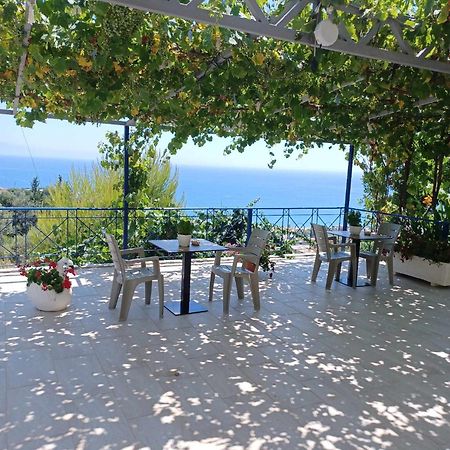 צ'פרו Ionian View Guest House מראה חיצוני תמונה